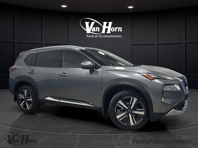 2022 Nissan Rogue Platinum's photo