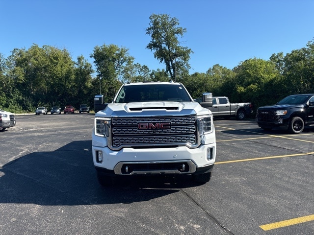 Used 2022 GMC Sierra 2500HD Denali with VIN 1GT19REY5NF302482 for sale in Oconomowoc, WI