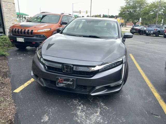 2018 Honda Clarity Plug-In Hybrid Touring photo 2