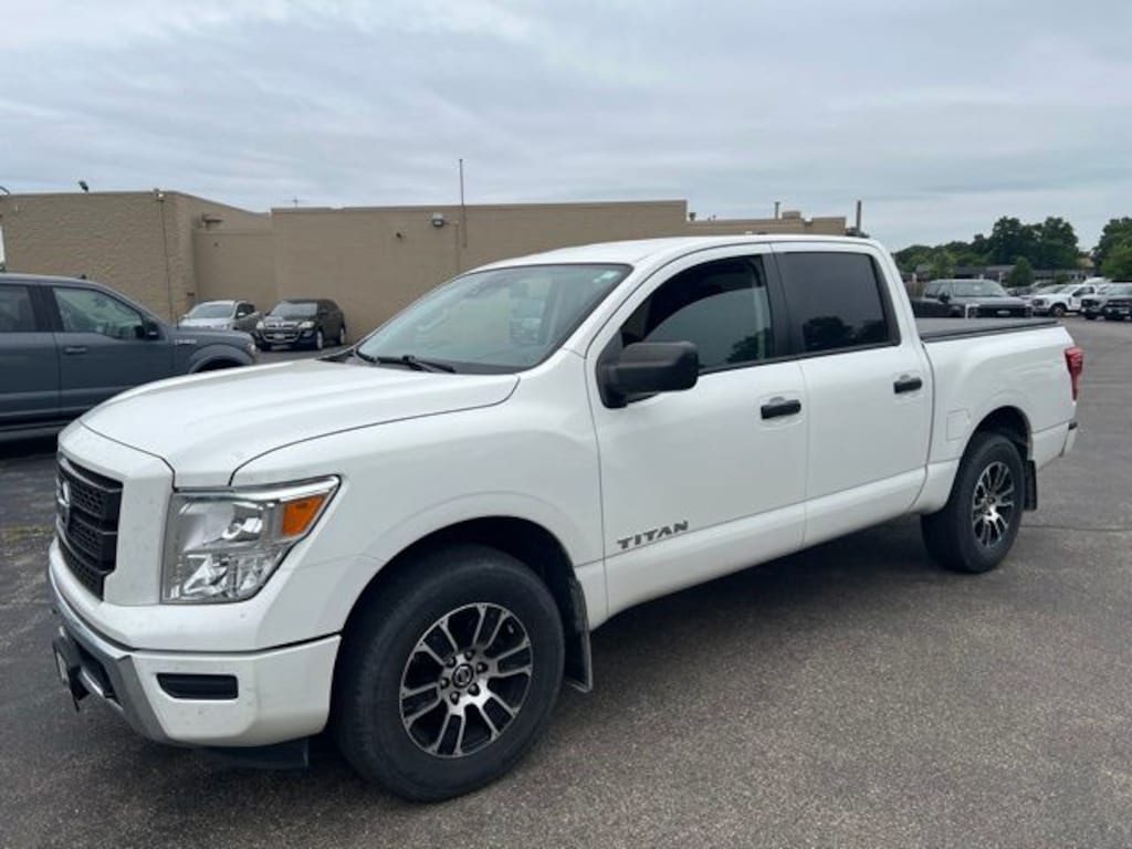 Used 2022 Nissan Titan SV Truck