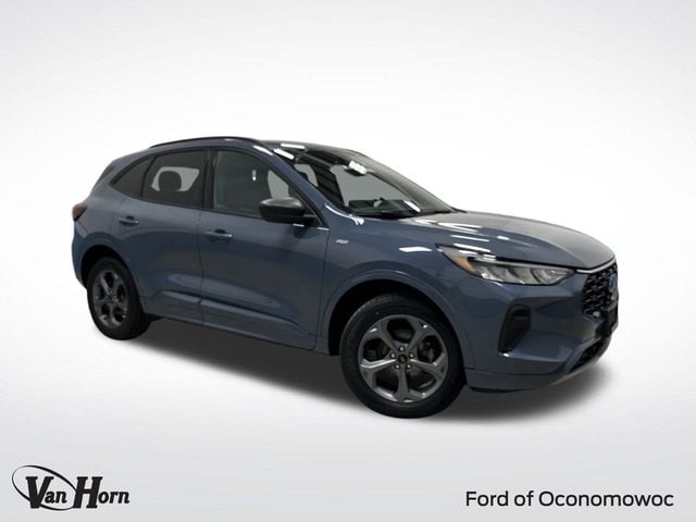 2023 Ford Escape ST-Line's photo