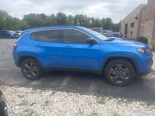 2022 Jeep Compass Latitude Lux Altitude photo 4