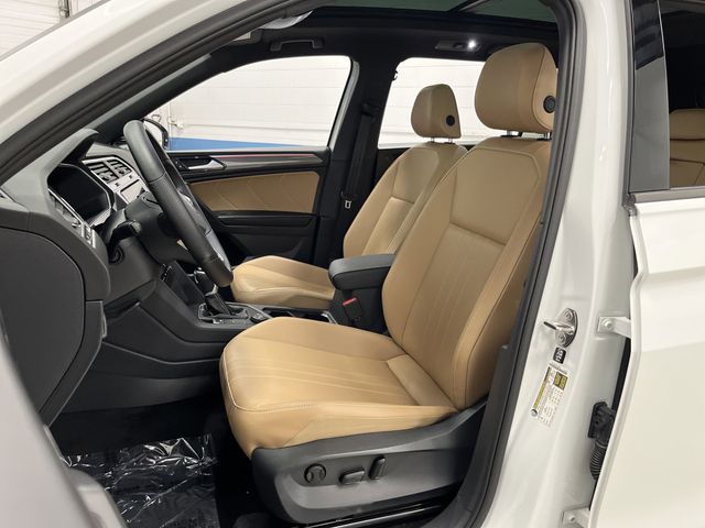 2024 Volkswagen Tiguan SE R-Line Black photo 3