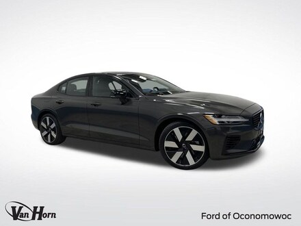 2024 Volvo S60 Recharge Plug-In Hybrid T8 Plus Dark Theme Sedan