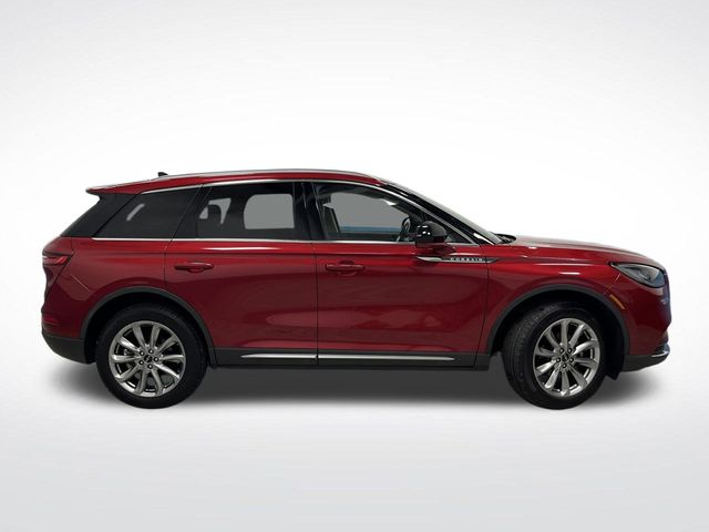 2022 Lincoln Corsair Standard photo 2