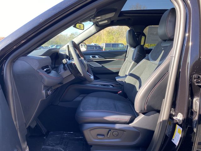 2026 Ford Explorer ST photo 4