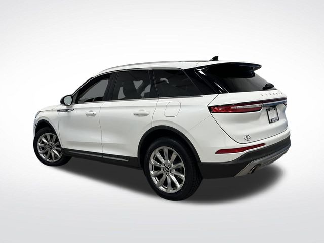 2022 Lincoln Corsair Standard photo 2
