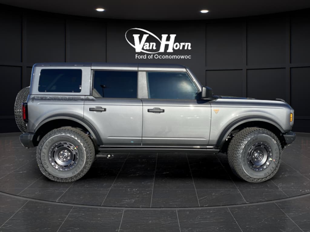 New 2025 Ford Bronco Badlands SUV