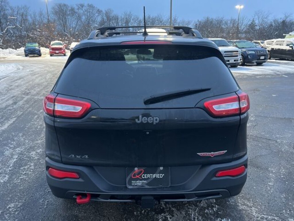 Used 2017 Jeep Cherokee Trailhawk SUV