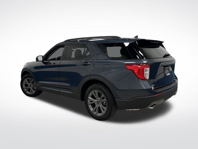 2023 Ford Explorer XLT photo 2