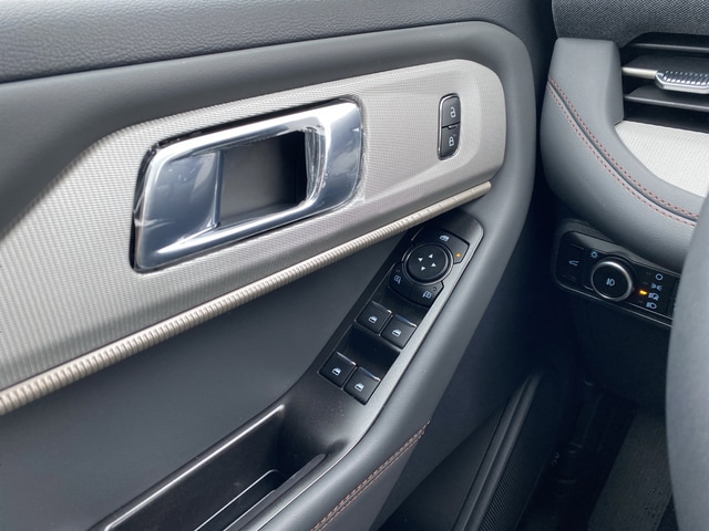 2026 Ford Explorer Active - Photo 28