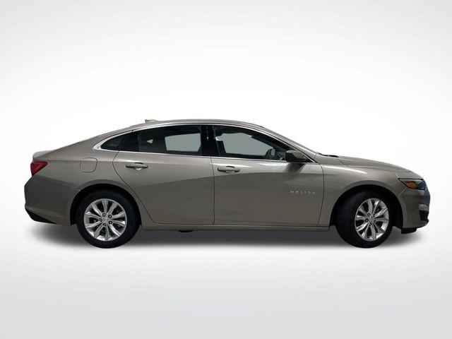 2024 Chevrolet Malibu 1LT photo 2