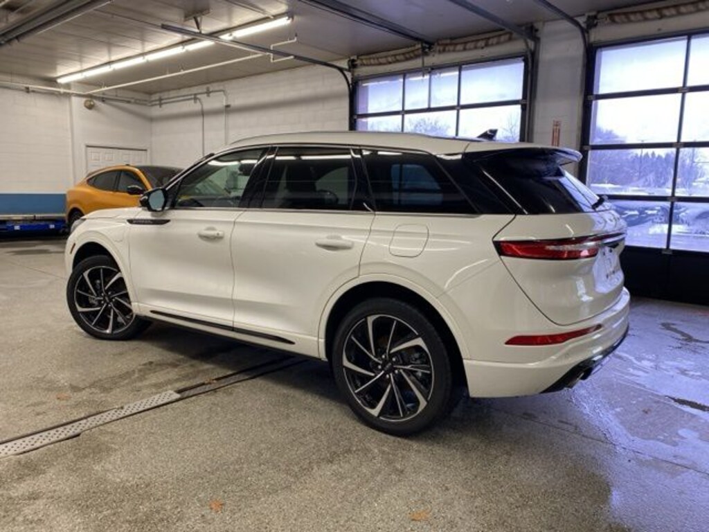 Used 2024 Lincoln Corsair Grand Touring SUV