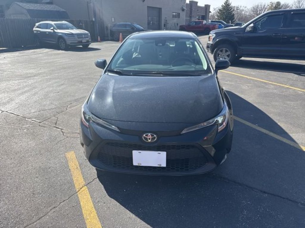 Used 2021 Toyota Corolla LE Sedan