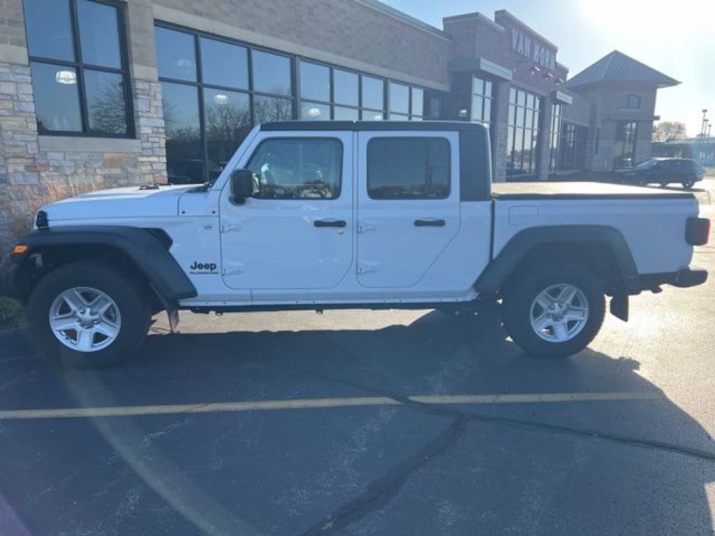 Used 2020 Jeep Gladiator Sport Truck
