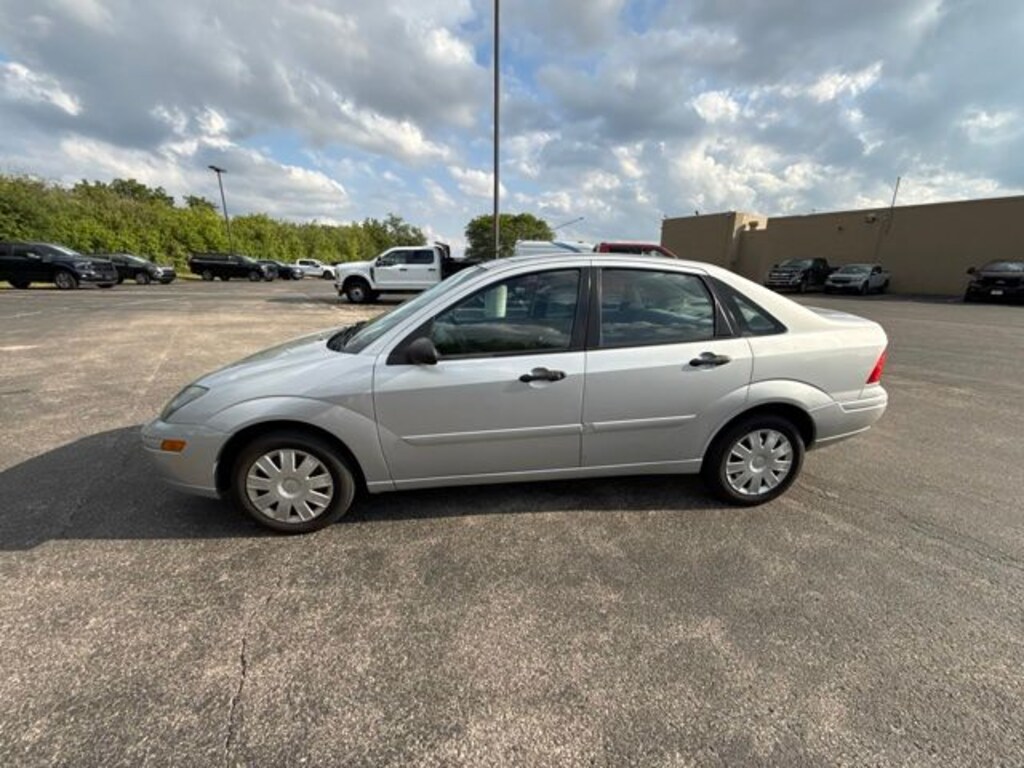 Used 2004 Ford Focus SE Sedan