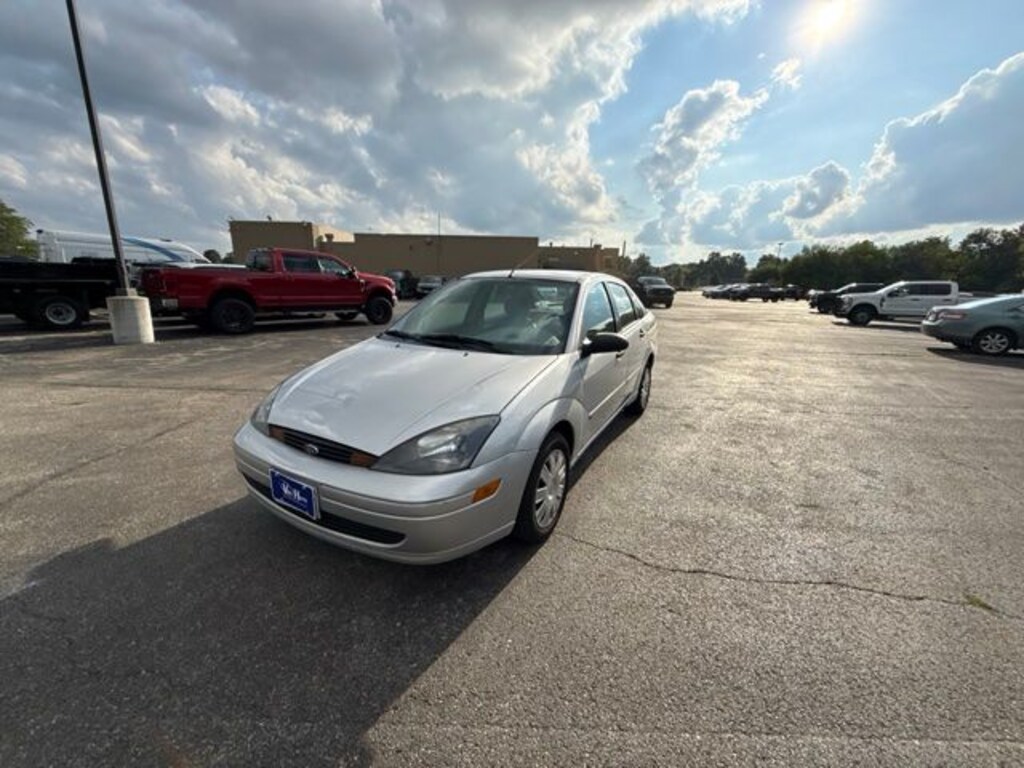 Used 2004 Ford Focus SE Sedan