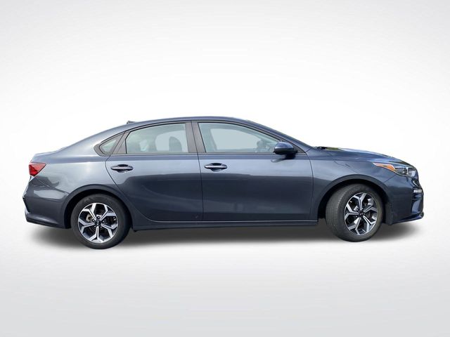 2021 Kia Forte LXS photo 2
