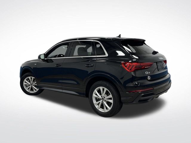 2022 Audi Q3 S line Premium photo 2