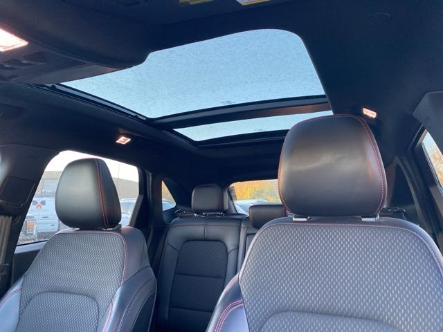 2023 Ford Escape ST-Line photo 3