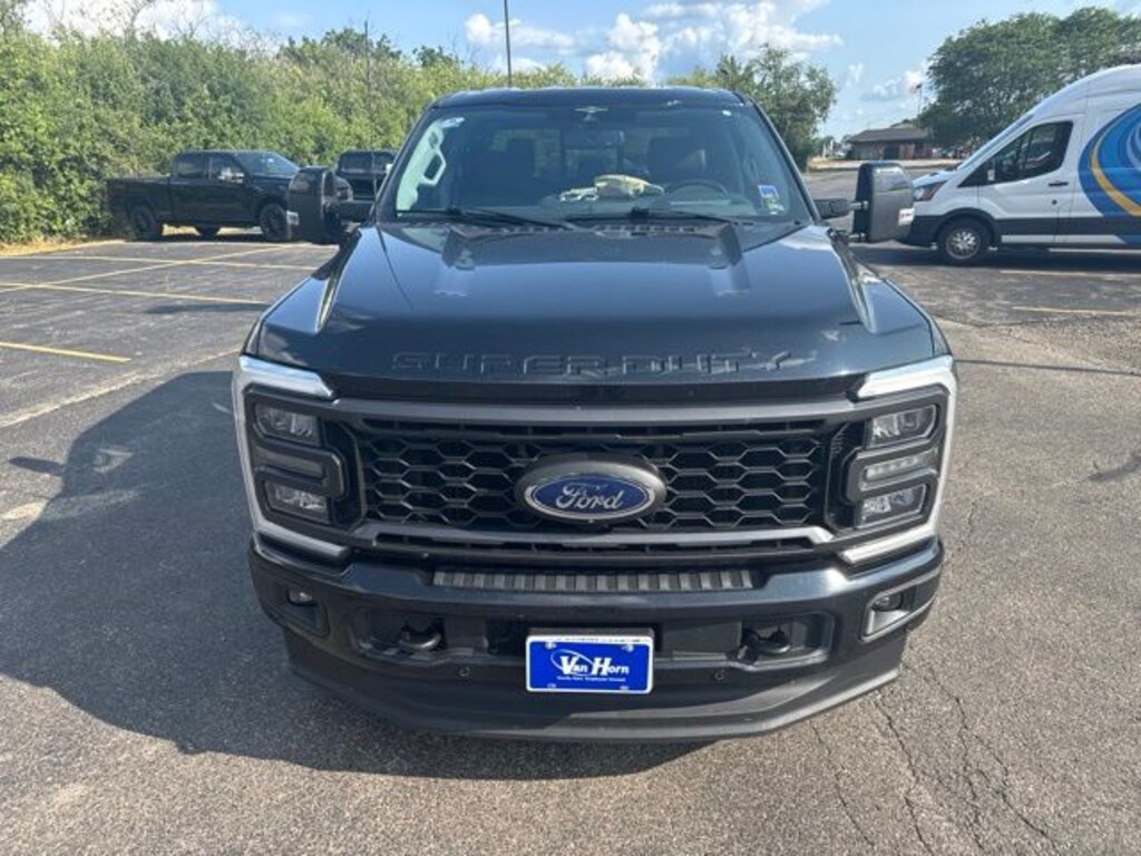 Used 2023 Ford F-250SD Lariat Truck
