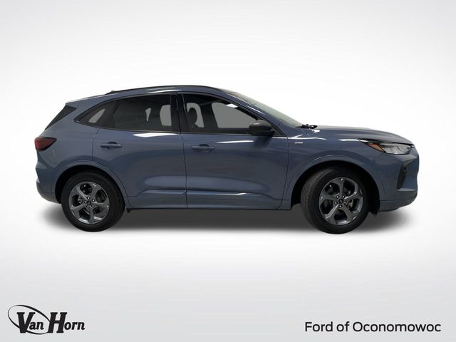Used 2024 Ford Escape ST-Line with VIN 1FMCU0MN2RUA18749 for sale in Oconomowoc, WI