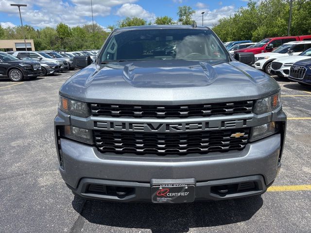 Used 2021 Chevrolet Silverado 1500 Custom with VIN 1GCPYBEK3MZ254042 for sale in Oconomowoc, WI
