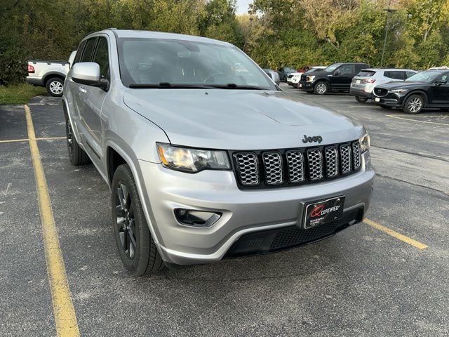 2019 Jeep Grand Cherokee Altitude photo 4