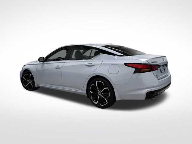 2024 Nissan Altima SR photo 3
