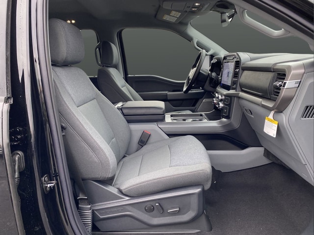 2025 Ford F-150 XLT - Photo 30