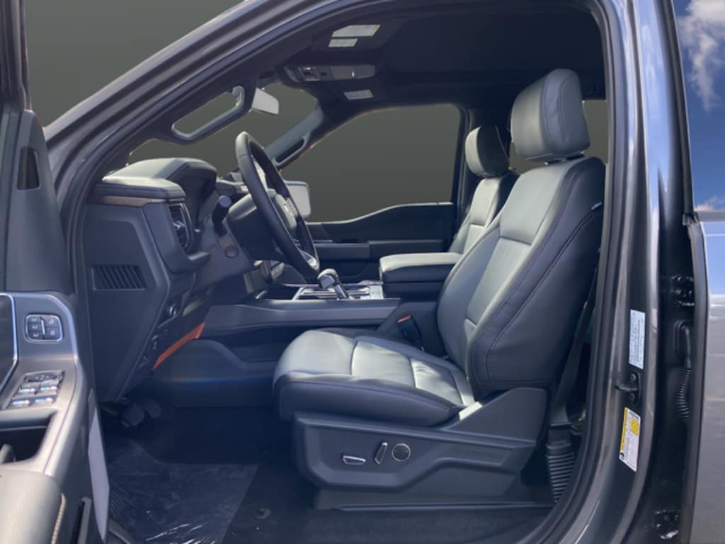 New 2025 Ford F-150 Lightning Lariat Truck