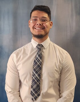 Staff member Jonathan Flores from ID_8fce14a75562