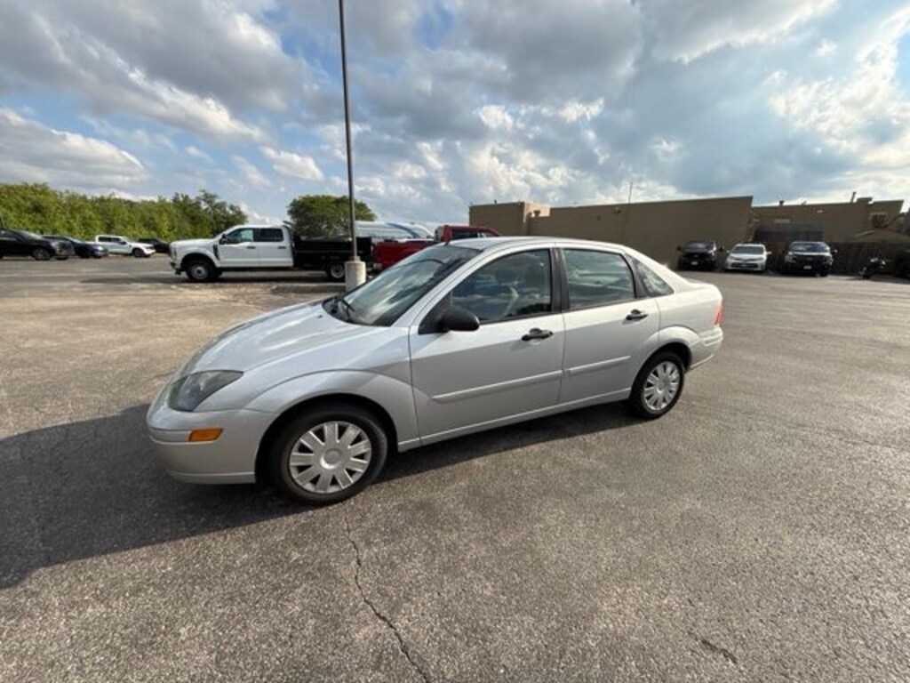 Used 2004 Ford Focus SE Sedan