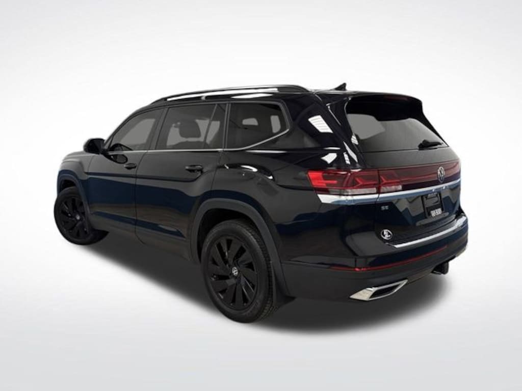 Used 2024 Volkswagen Atlas 2.0T SE w/Technology SUV