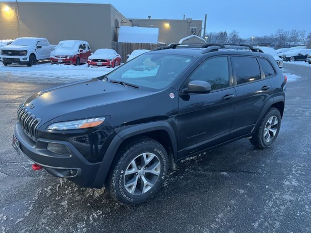 Used 2017 Jeep Cherokee Trailhawk SUV
