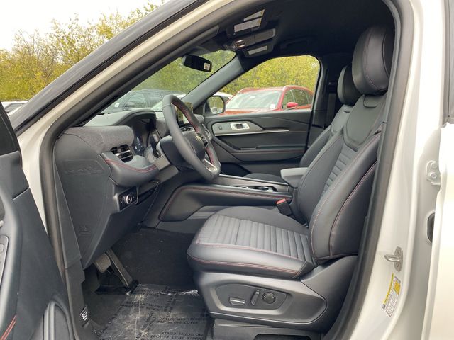 2026 Ford Explorer ST-Line photo 4