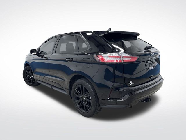 2024 Ford Edge ST photo 2