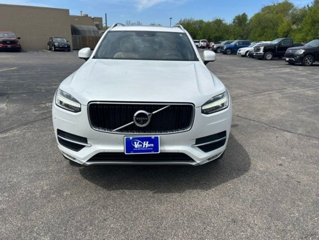 Used 2017 Volvo XC90 T6 Momentum SUV
