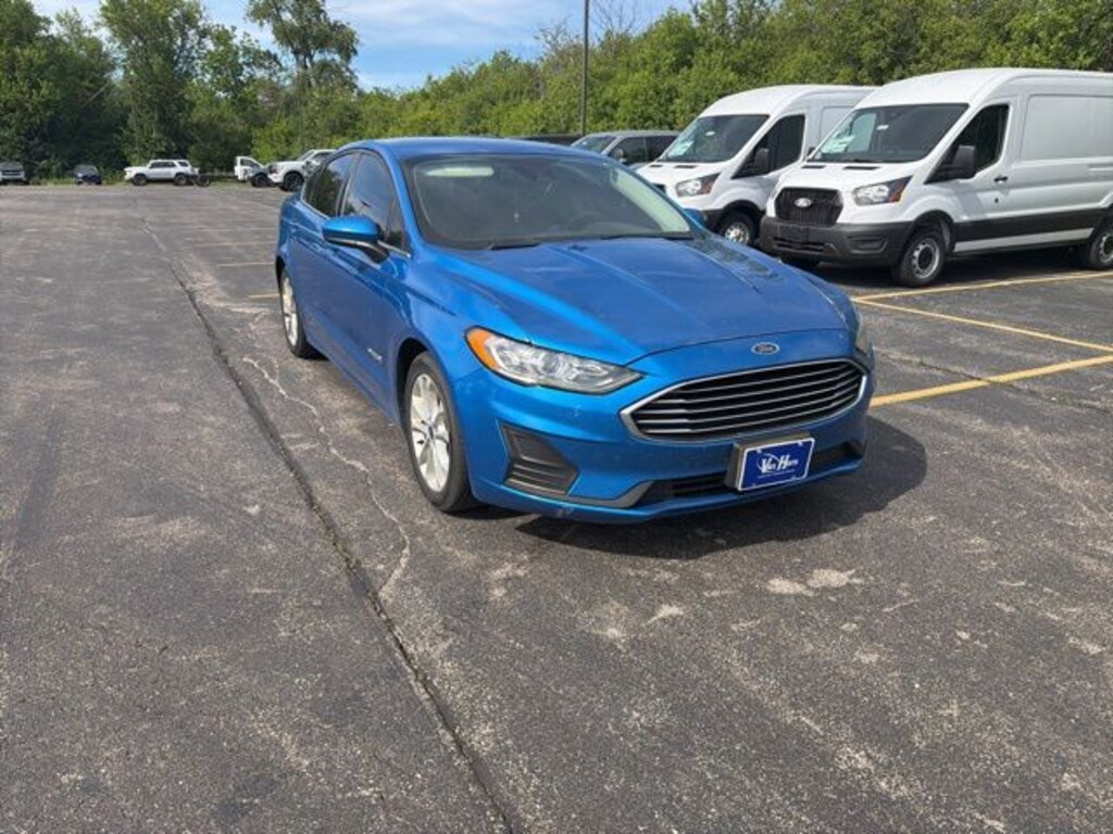 Used 2019 Ford Fusion Hybrid SE Sedan