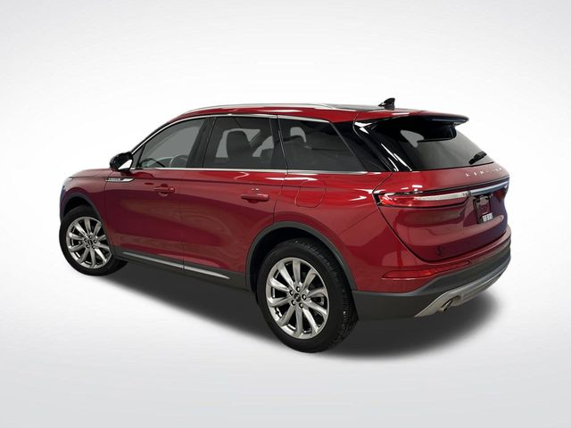 2022 Lincoln Corsair Standard photo 3