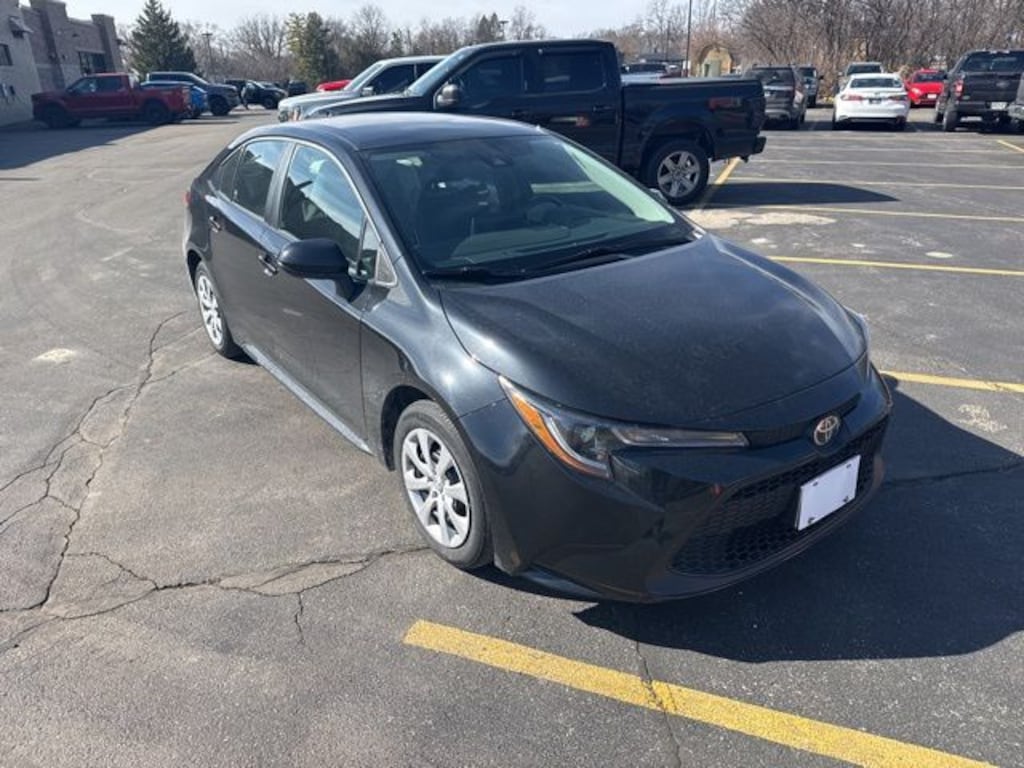 Used 2021 Toyota Corolla LE Sedan