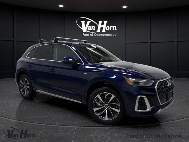 2022 Audi Q5 Premium Plus's photo