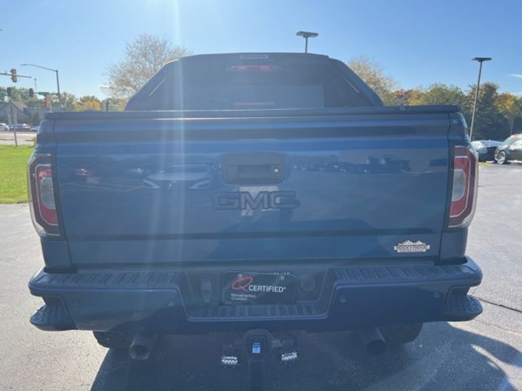 Used 2018 GMC Sierra 1500 SLT Truck