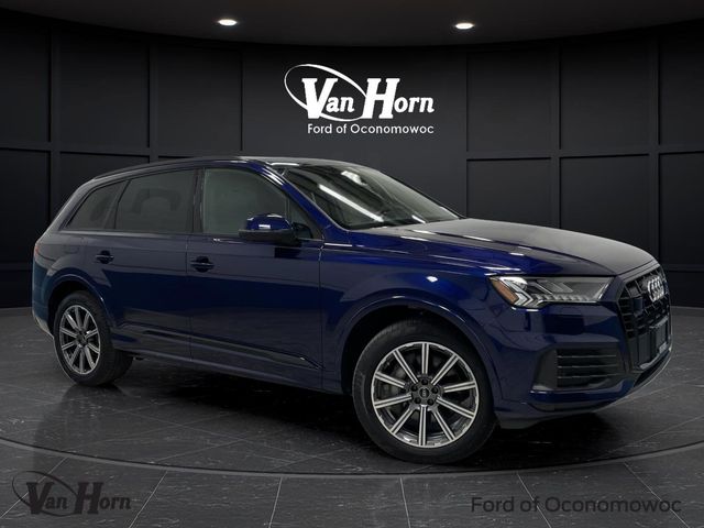 2023 Audi Q7 Premium Plus's photo