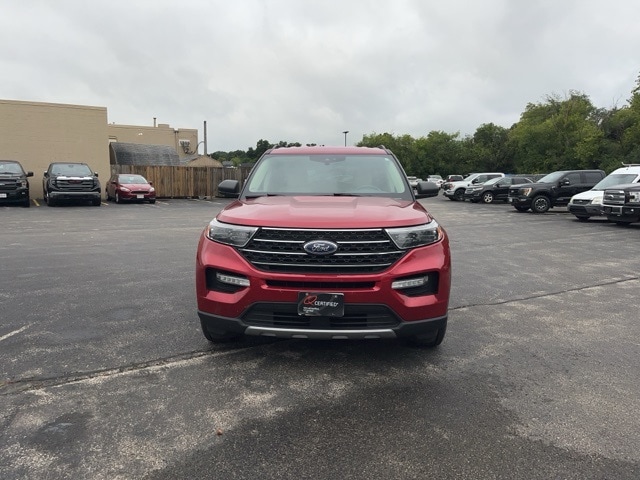 Used 2020 Ford Explorer XLT with VIN 1FMSK8DH9LGC88495 for sale in Oconomowoc, WI