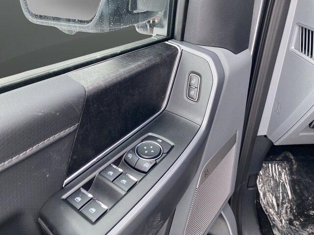 2025 Ford F-150 Lightning Flash - Photo 25