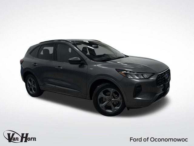 2023 Ford Escape ST-Line's photo