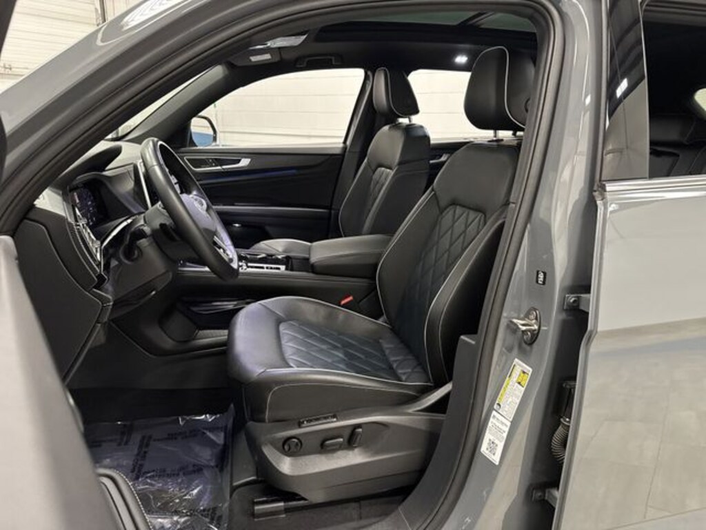 Used 2024 Volkswagen Atlas Cross Sport 2.0T SEL Premium R-Line SUV