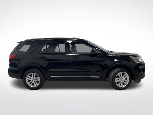 Used 2018 Ford Explorer XLT with VIN 1FM5K8D84JGB48154 for sale in Oconomowoc, WI