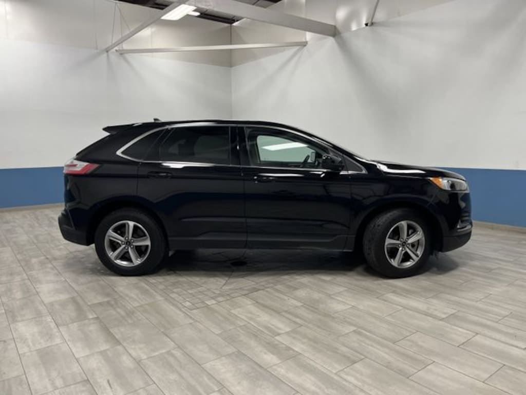 Used 2024 Ford Edge SEL SUV